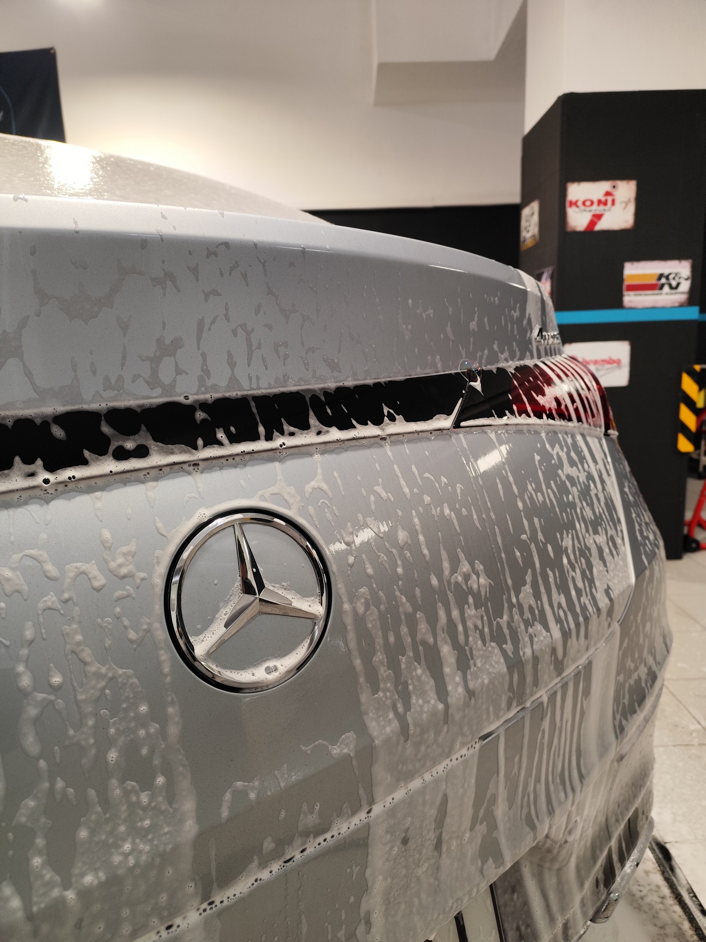 Mercedes GLE na pré-lavagem